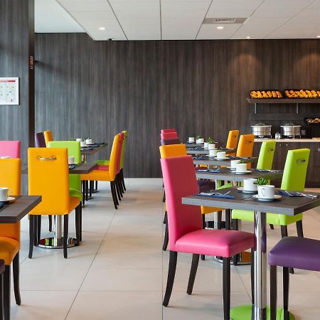 Hotel Roi Soleil Prestige Plaisir - St Quentin Zewnętrze zdjęcie